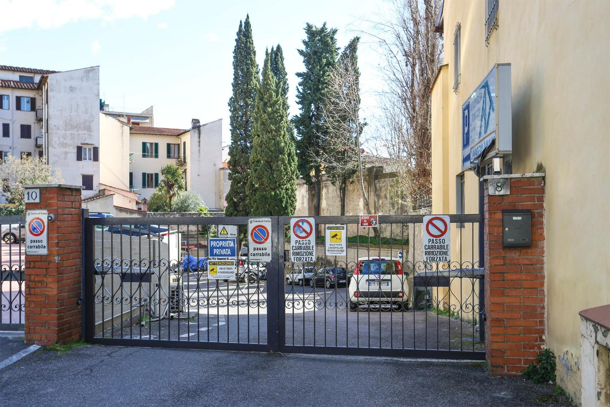 Appartamento La tua Casa a Firenze con parcheggio privato per 2 auto Esterno foto